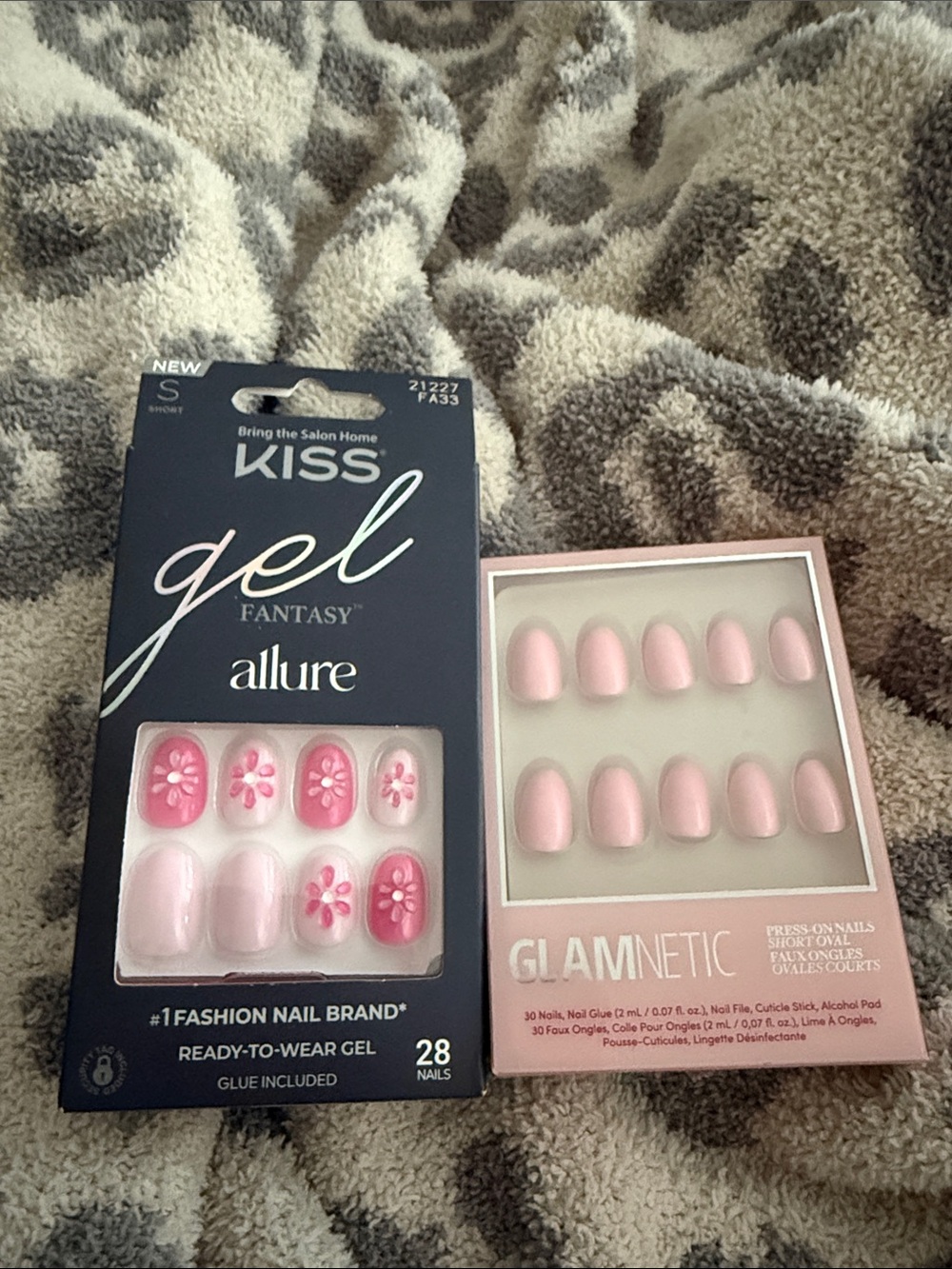 Pink press on nails glamnetic and kiss